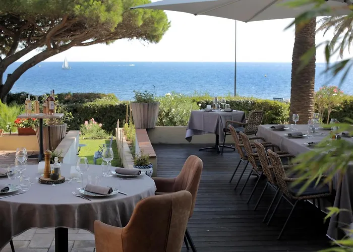 Les Glycines * Les Issambres