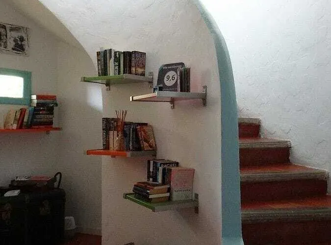 Les Glycines Apartment *